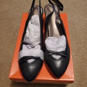 Navy Kitten Heel, barely worn